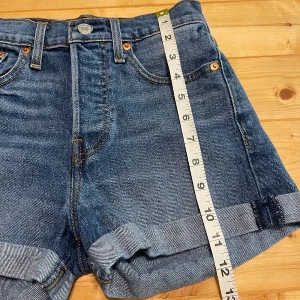 Levi's 501 Medium Wash Denim Shorts - Picture 5 of 15